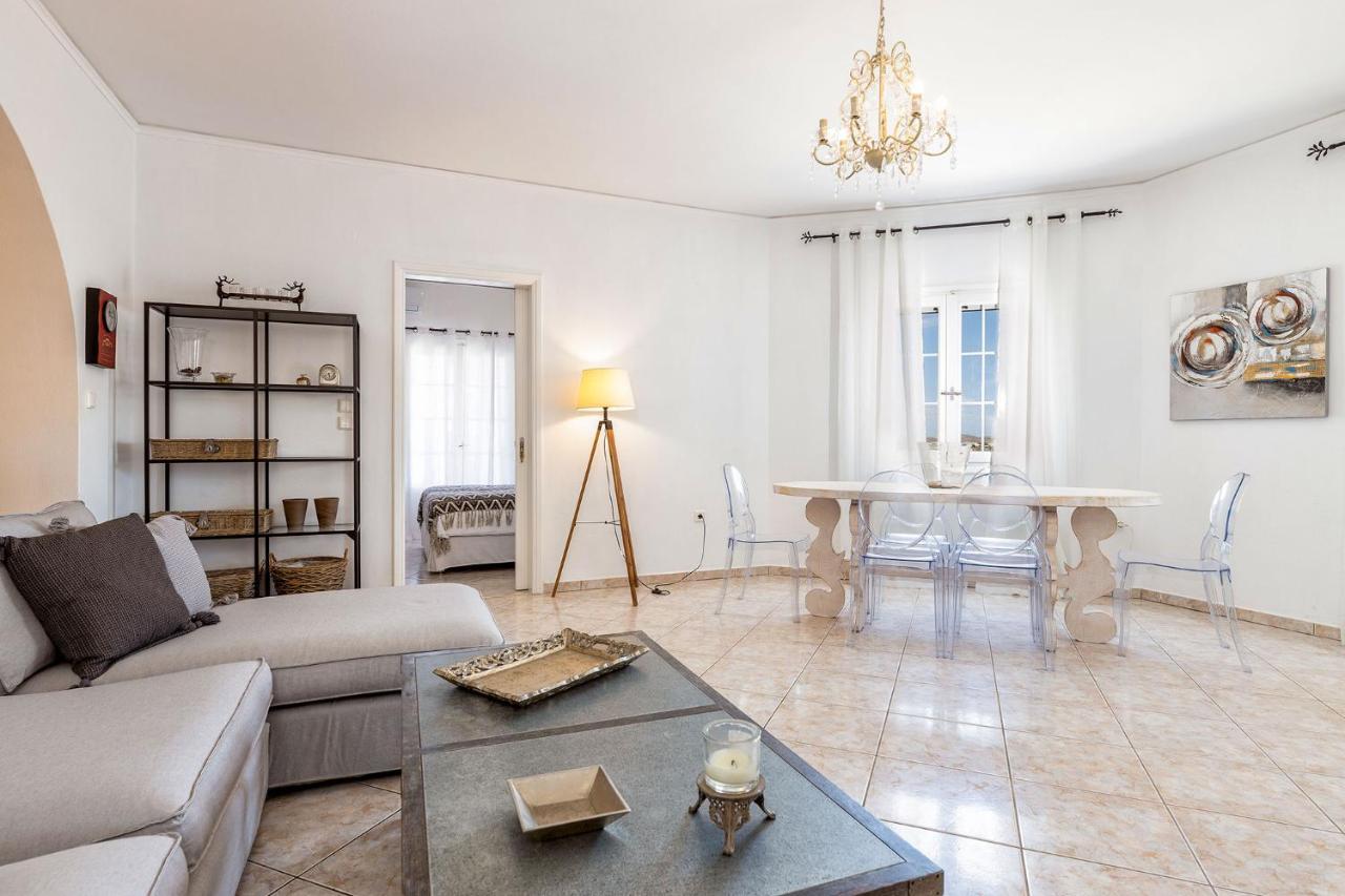 Daphne's Lux Villa Paraspori  Extérieur photo