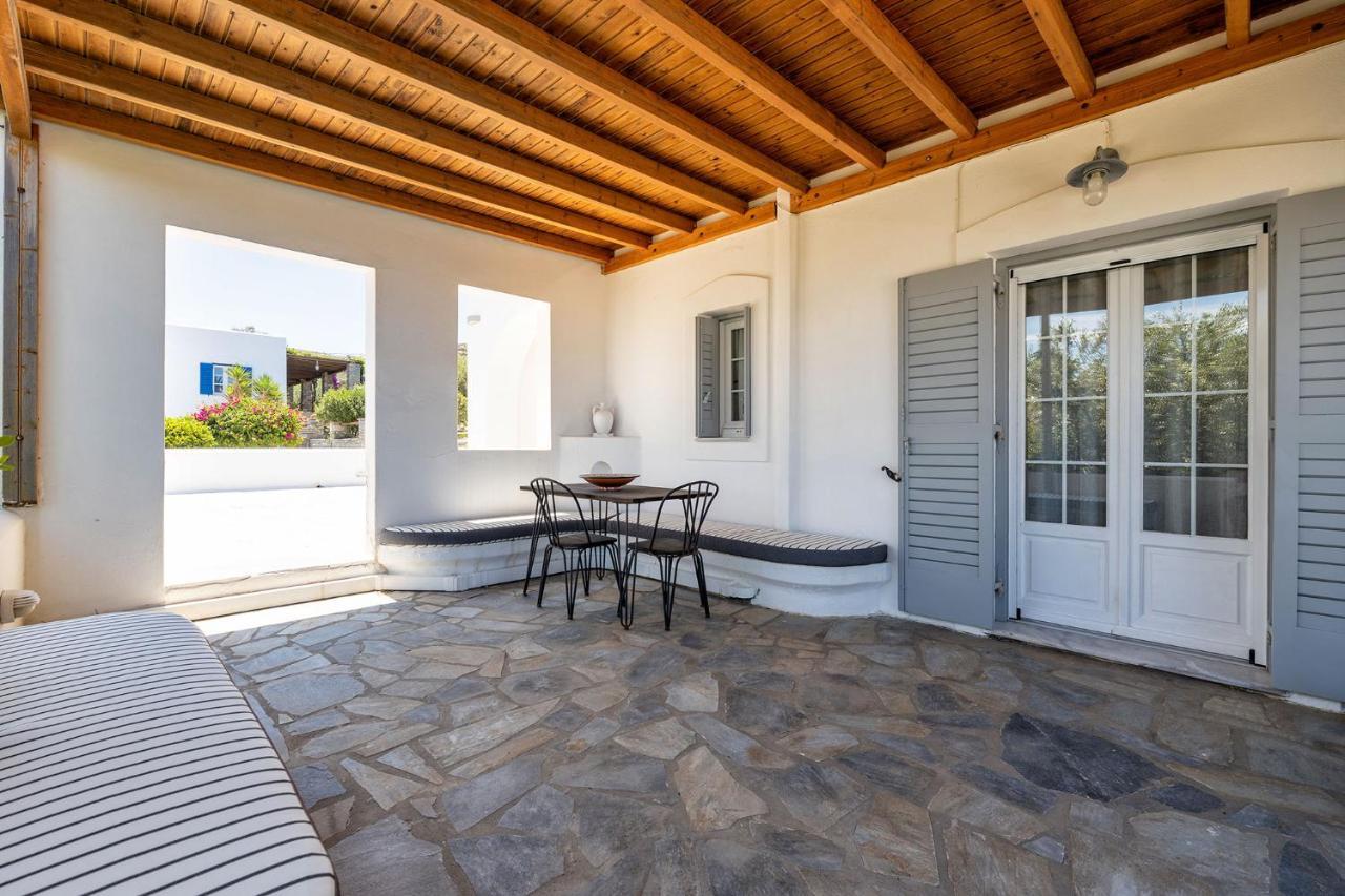 Daphne's Lux Villa Paraspori  Extérieur photo