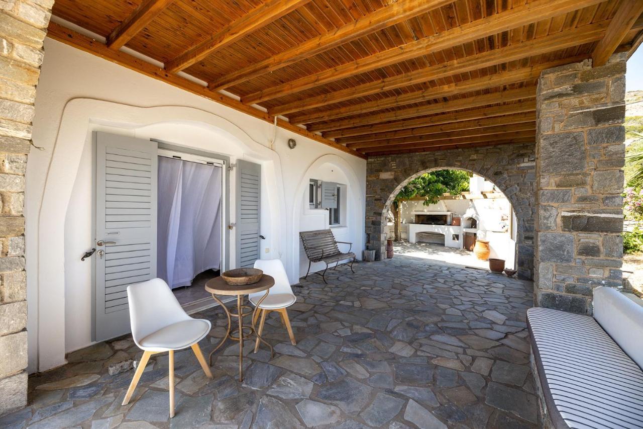 Daphne's Lux Villa Paraspori  Extérieur photo